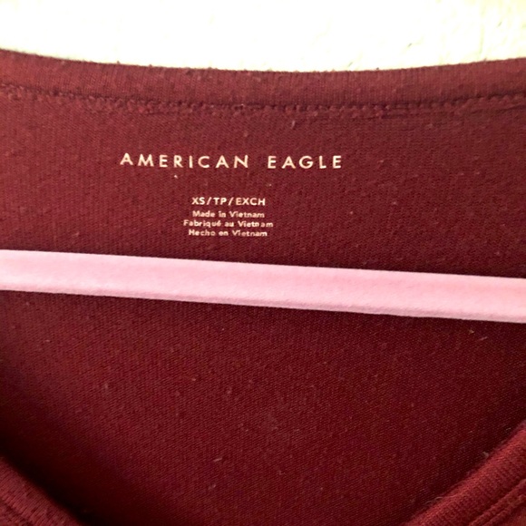 American Eagle burgundy long sleeved - Picture 2 of 5